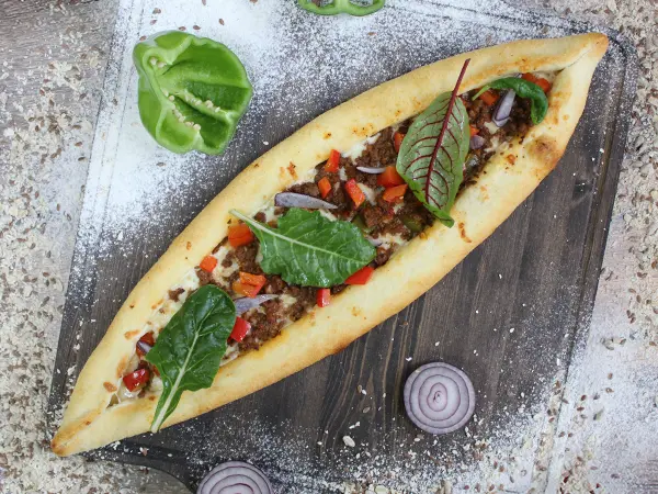 ТУРЕЦКАЯ ПИЦЦА С МЯСОМ